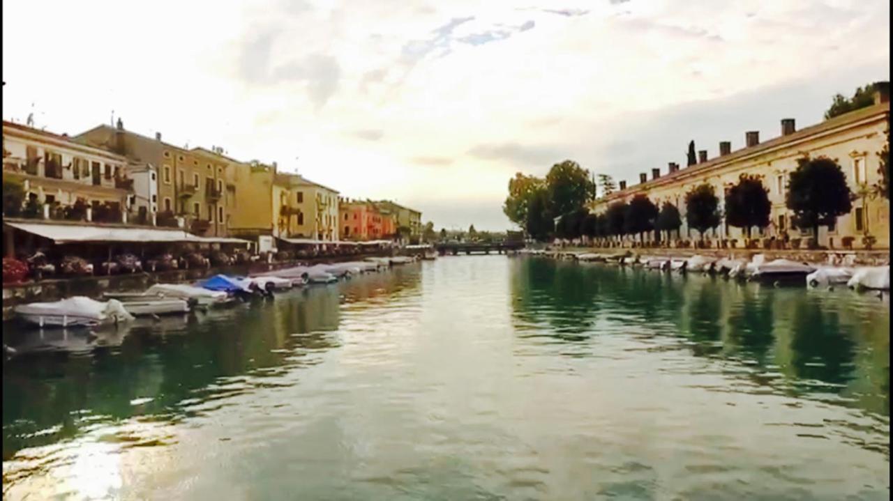 Fiori Sull'Acqua Apartments Песк'єра-дель-Гарда Екстер'єр фото