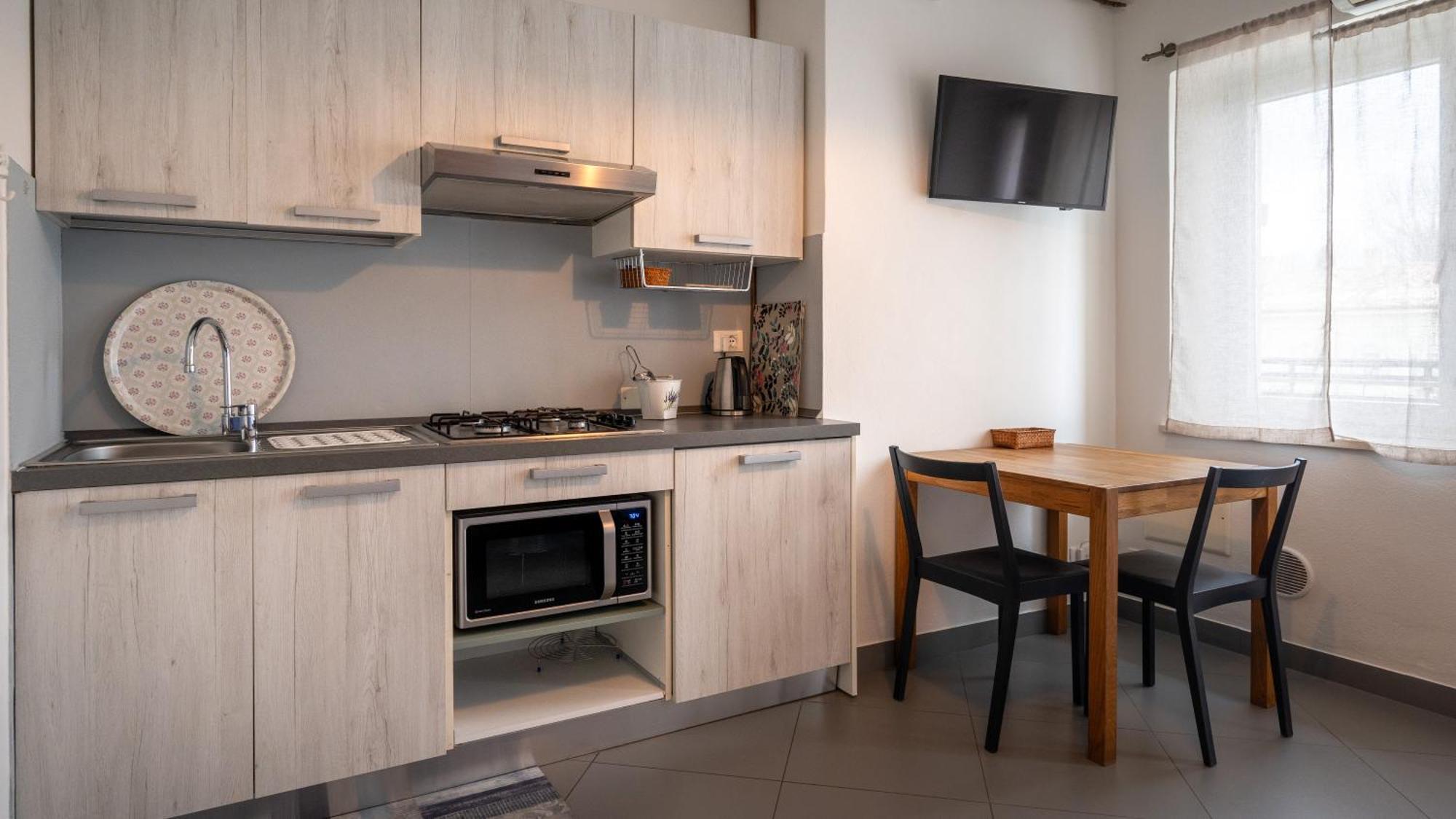 Fiori Sull'Acqua Apartments Песк'єра-дель-Гарда Екстер'єр фото