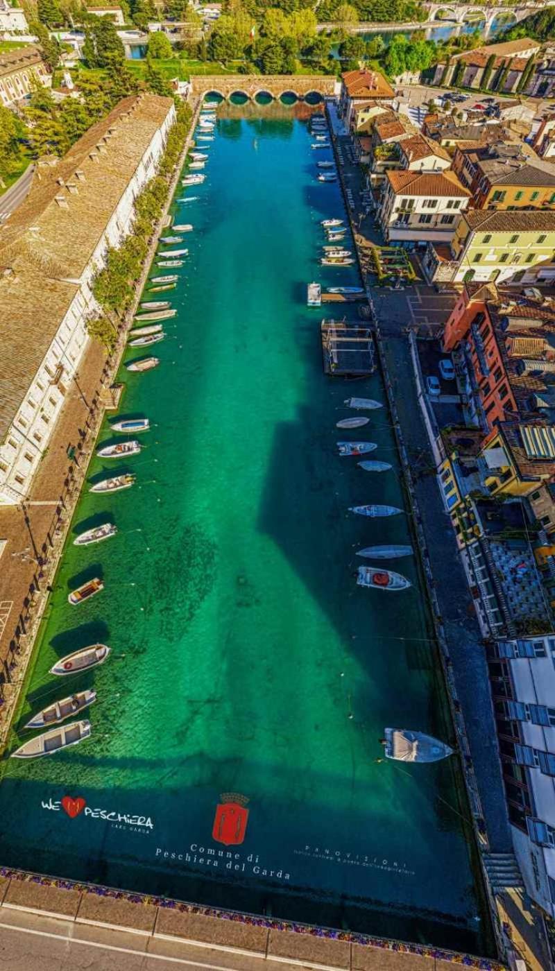 Fiori Sull'Acqua Apartments Песк'єра-дель-Гарда Екстер'єр фото