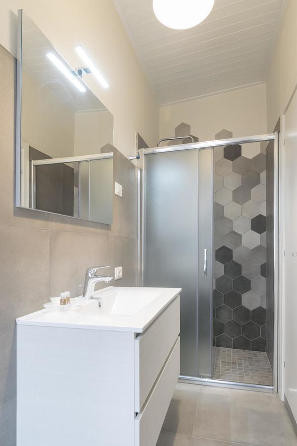 Fiori Sull'Acqua Apartments Песк'єра-дель-Гарда Екстер'єр фото
