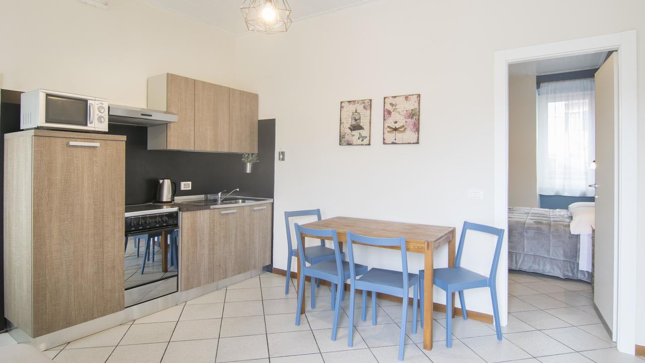 Fiori Sull'Acqua Apartments Песк'єра-дель-Гарда Екстер'єр фото