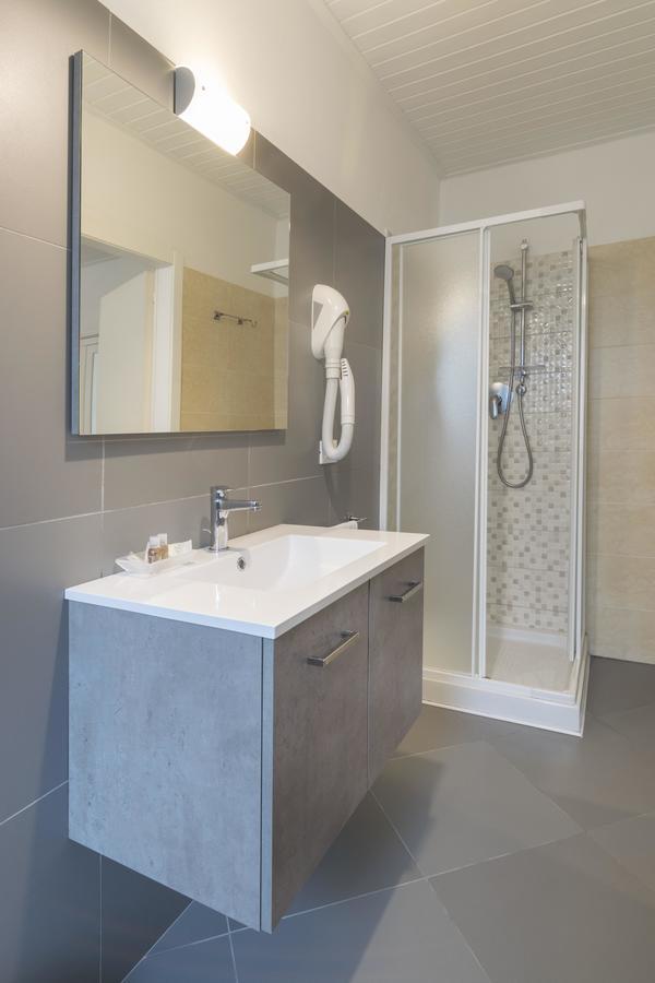 Fiori Sull'Acqua Apartments Песк'єра-дель-Гарда Екстер'єр фото