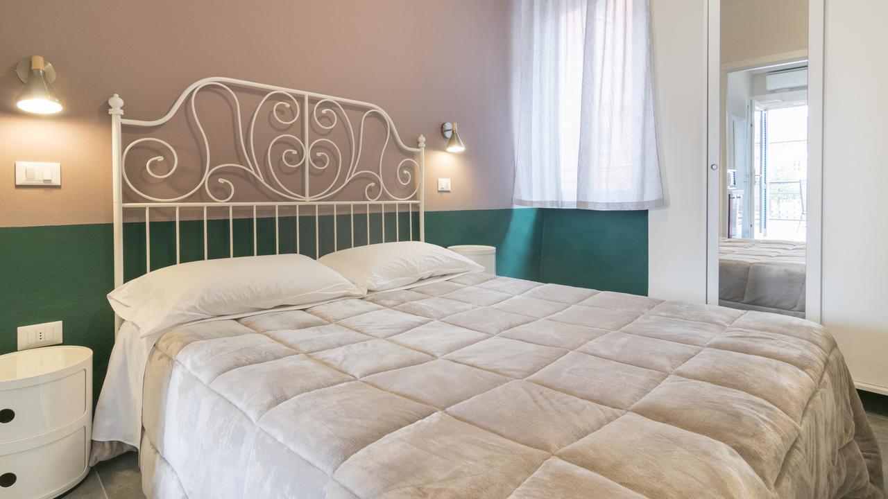 Fiori Sull'Acqua Apartments Песк'єра-дель-Гарда Екстер'єр фото