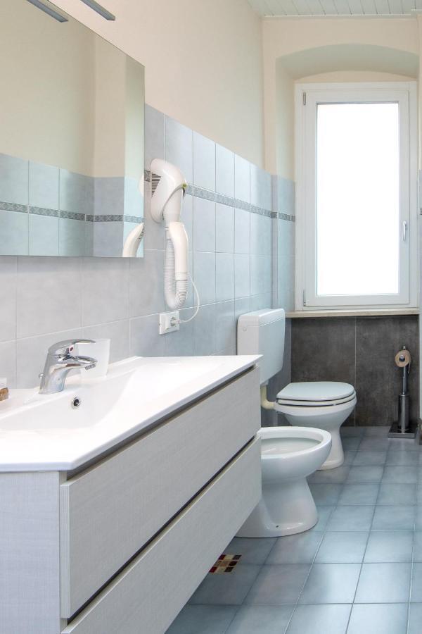 Fiori Sull'Acqua Apartments Песк'єра-дель-Гарда Екстер'єр фото